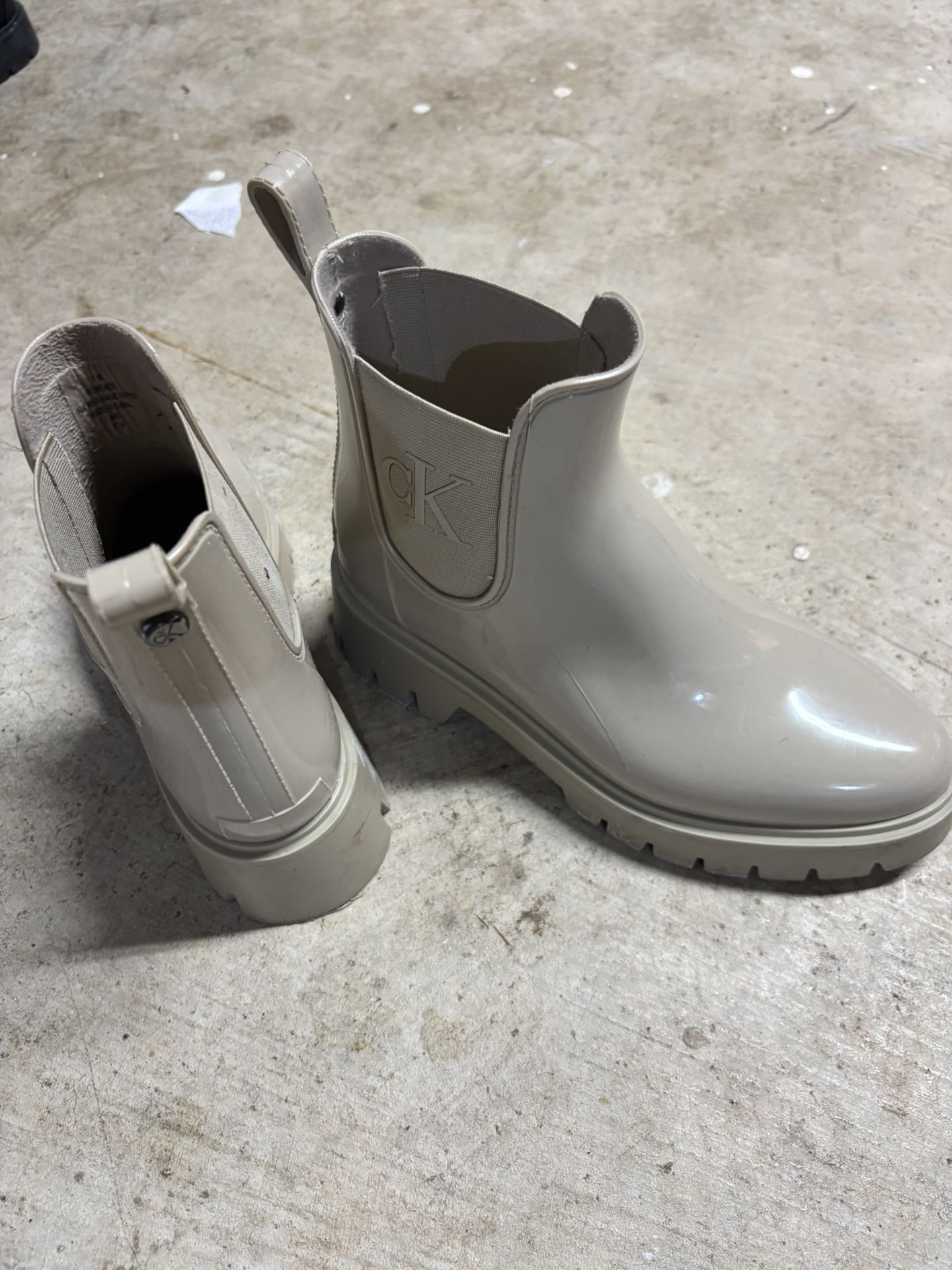 Calvin Klein Boots 7 Medium