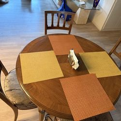 Dining room table with 4 chairs