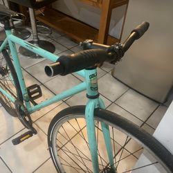 Golden Bicycle Company Road Bike, Rear Wheel Damaged. 