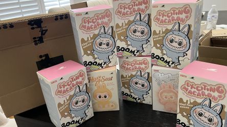 Exciting Macaron Labubu