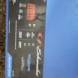  Battery Charger/ Battery maintainer 