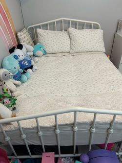 **Pick up only **Selling full size bed frame