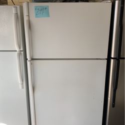 Kenmore Refrigerator  White Ex Large . Warranty  . Delivery Available . 2522 Market st. 33901