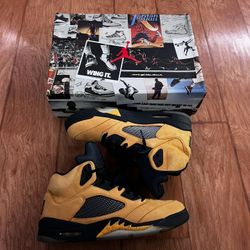 Jordan 5 “Michigan” Size 13