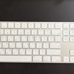 Apple Magic Keyboard Lightning Version 