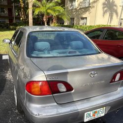 2000 Toyota Corolla