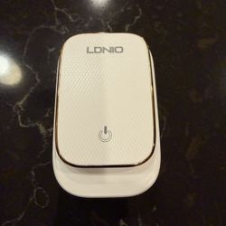 LED Nite Light W/ 3 USB Charging Ports