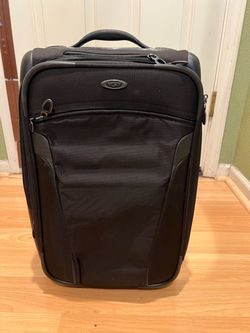 TUMI T3 Transporter Black 21” Wheeled Upright Carry On Suitcase .