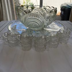 Vintage L.E. Smith Punch Bowl Set with Underplate and 11 cups
