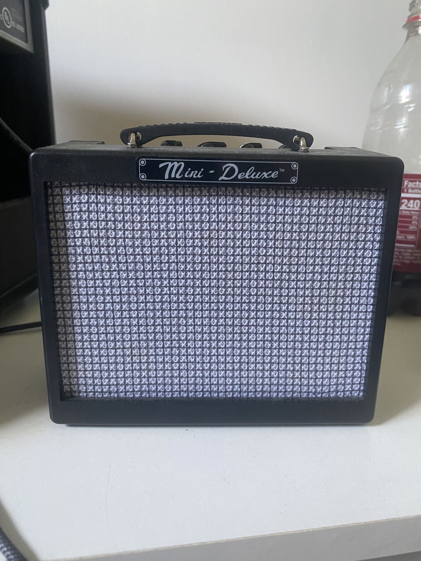 Fender Mini Deluxe Electric Guitar Amp