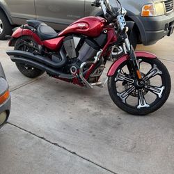 2017 Victory Las Vegas Motorcycle 