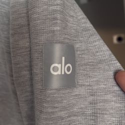 Men’s Alo pullover hoodie