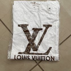 White T-Shirt Size M