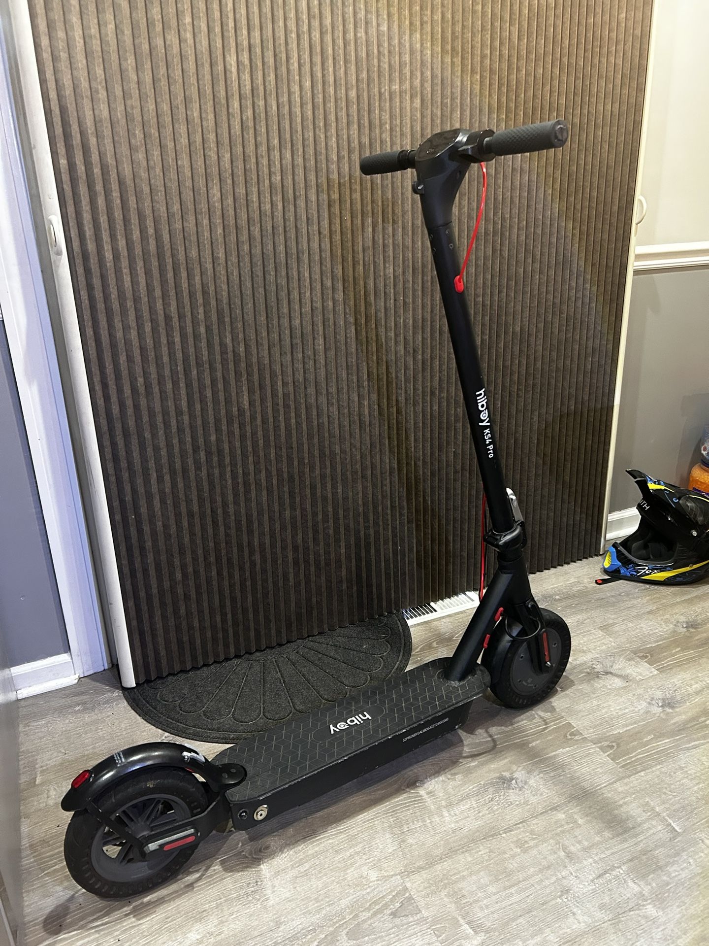 E scooter 19mph message me for details.