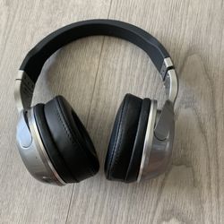 Skullcandy Over The Ear Bluetooth Headphone