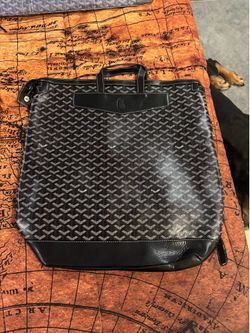 Goyard back