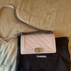 Preowned Chanel Quilted Medium Boy Flag