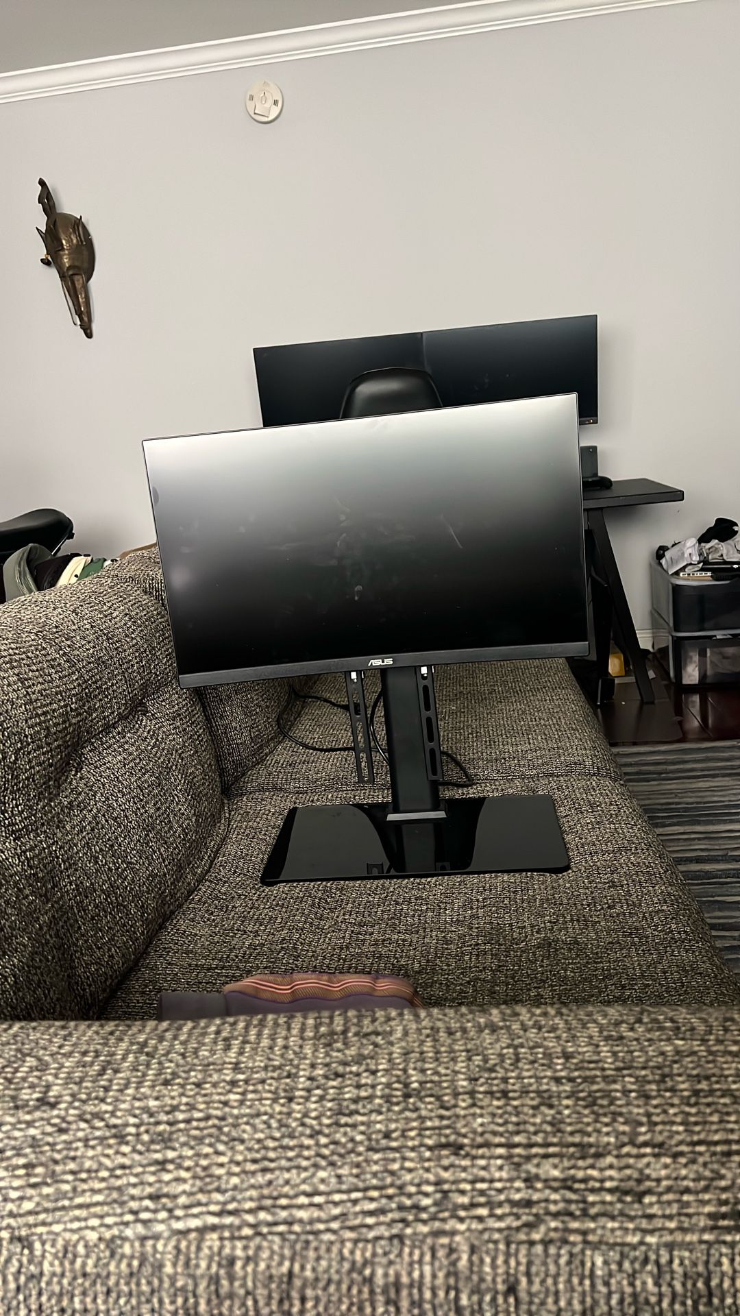 27 Inch ASUS Gaming Monitor With Stand. 