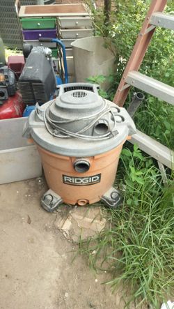 The shop vac works great I'll get the hose on the inside and I got some other stuff to it 40 bucks