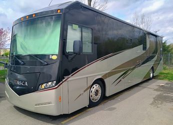 2016 Winnebago Itasca Solei 38r