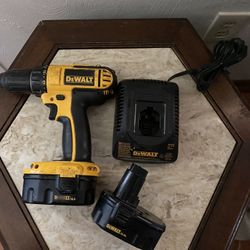 Dewalt DC730 14.4v Battery Drill for Sale in Heidelberg PA OfferUp
