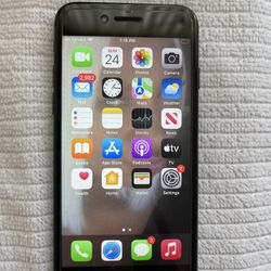 Apple iPhone 7 Smartphone Unlocked  50 GB Free Cases Included 