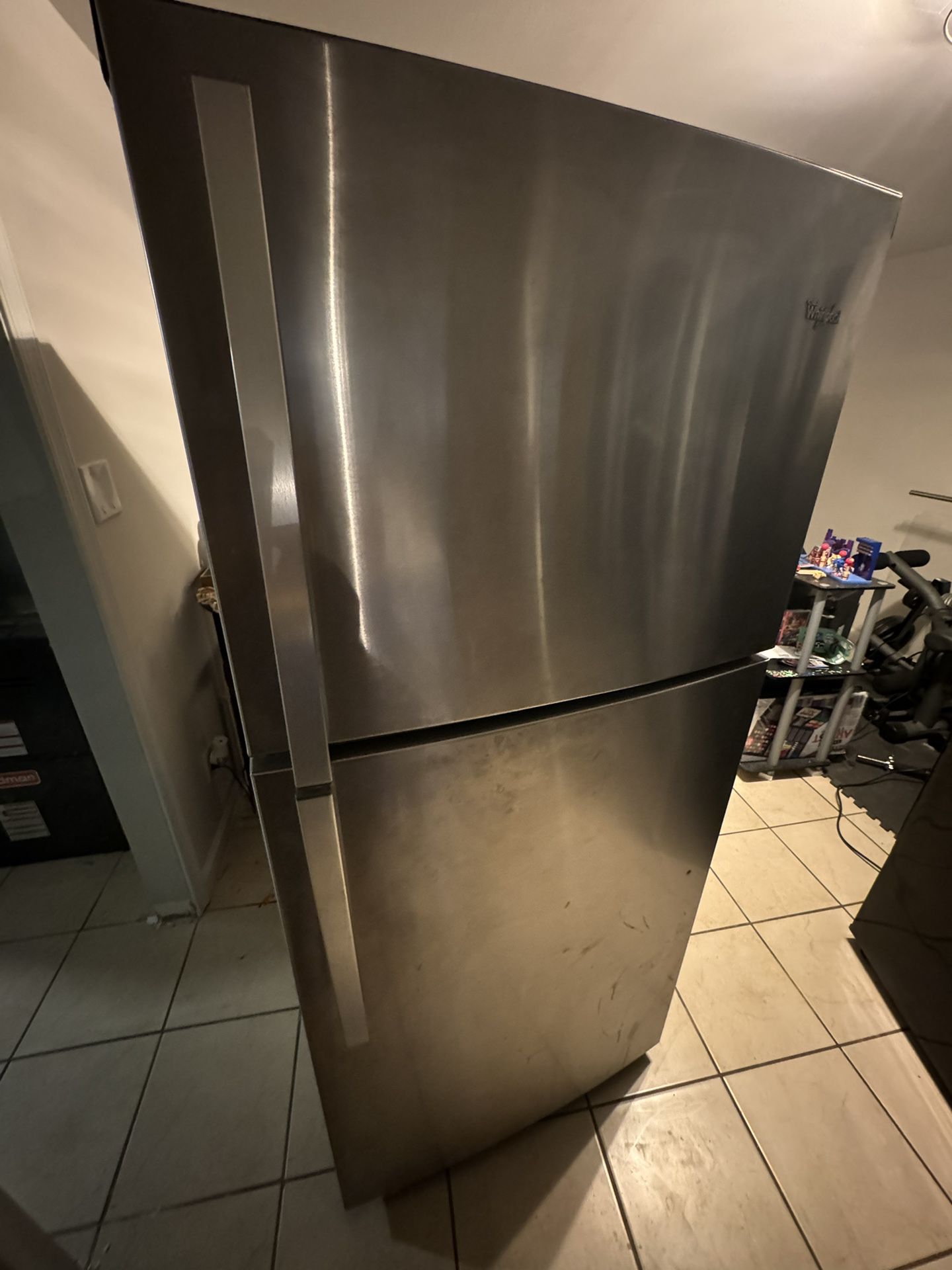 Whirlpool Refrigerator $300