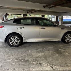 2017 KIA Optima