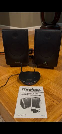 Advent AW820 900 MHZ Wireless Speakers (Excellent Condition)
