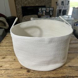 Ivory Woven Basket 