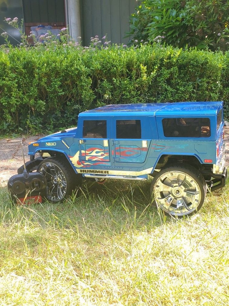 Fast Lane Huge Hummer