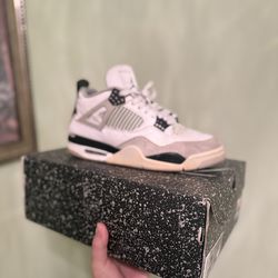 Military black Jordan 4’s used size 9 offer your price