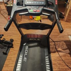 Sole F63 Treadmill