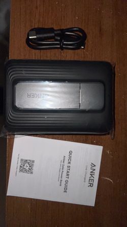 Power Bank Anker (10k, 30W, MagGo and Stand)