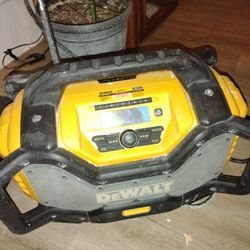 DeWalt Radio