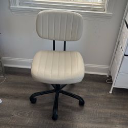 Modern Adjustable Desk Chair (Faux Leather)