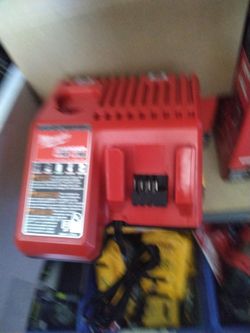 MILWAUKEE M18 CORDED  CHARGER
