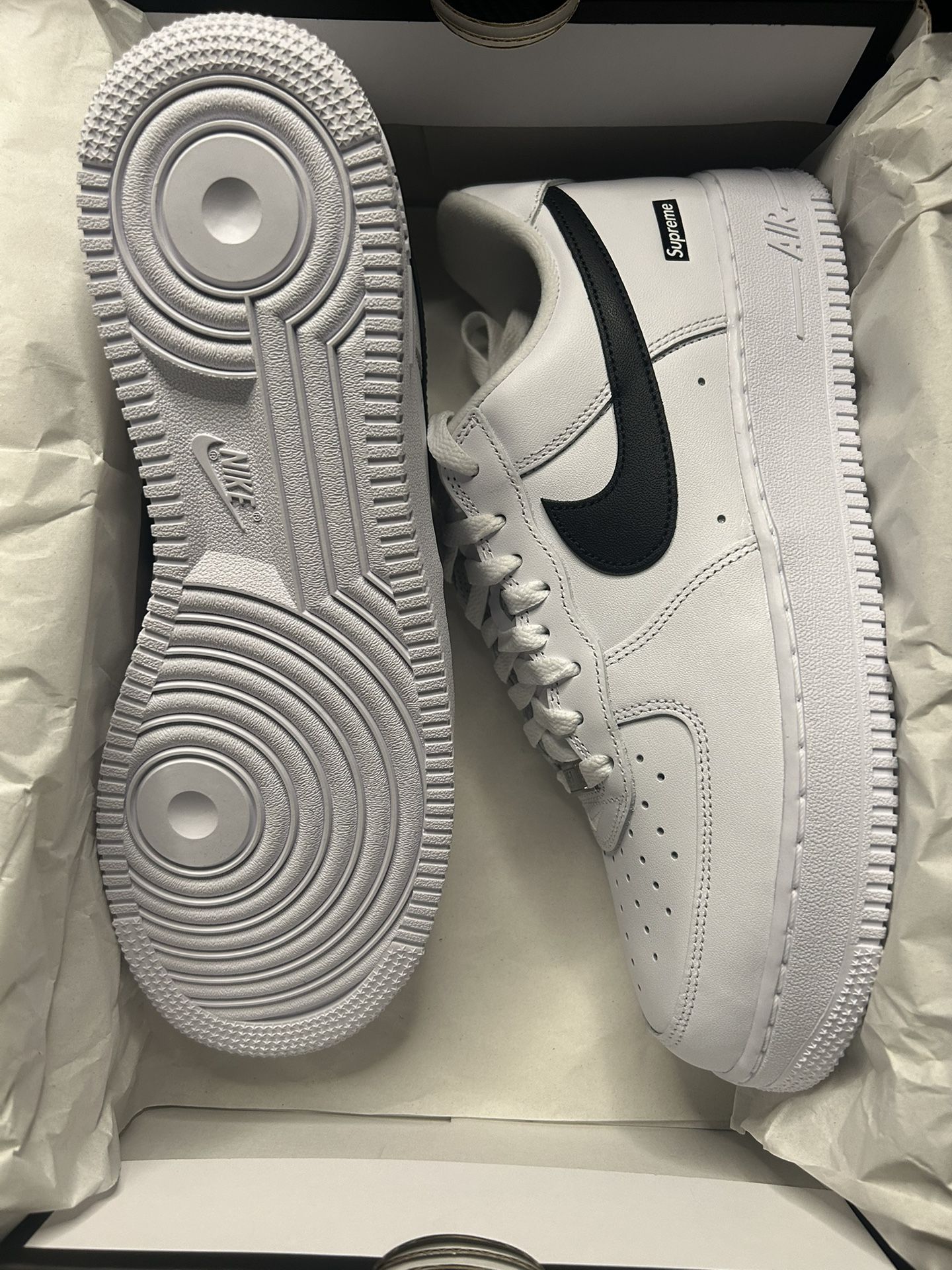 Nike Air Force 1 Low Supreme White Black Size 9 New