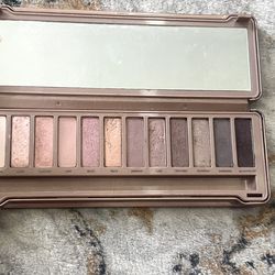 Naked eyeshadow