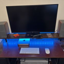 Apple Mac Mini M1 And LG 4K Monitor 