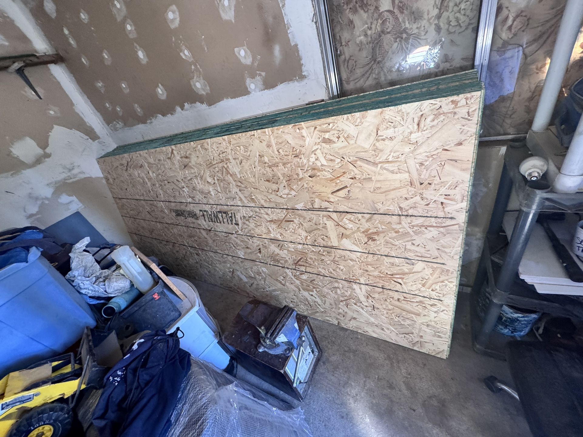 TALL WALL. 10x4. 1/2 inch Ply wood