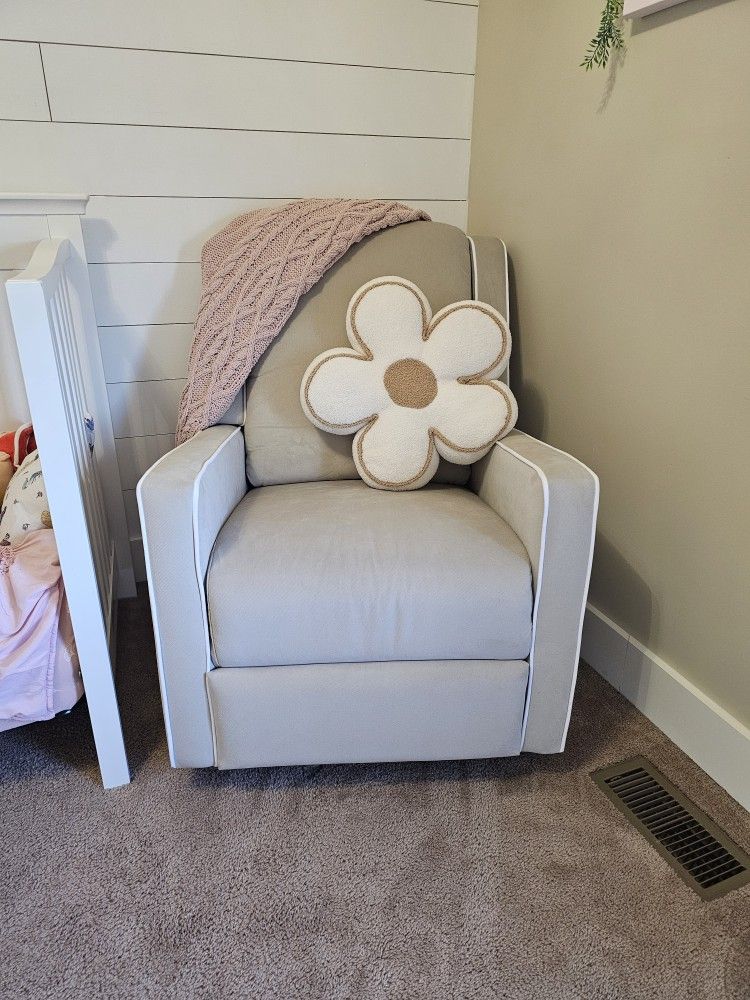 Nursery Recliner 