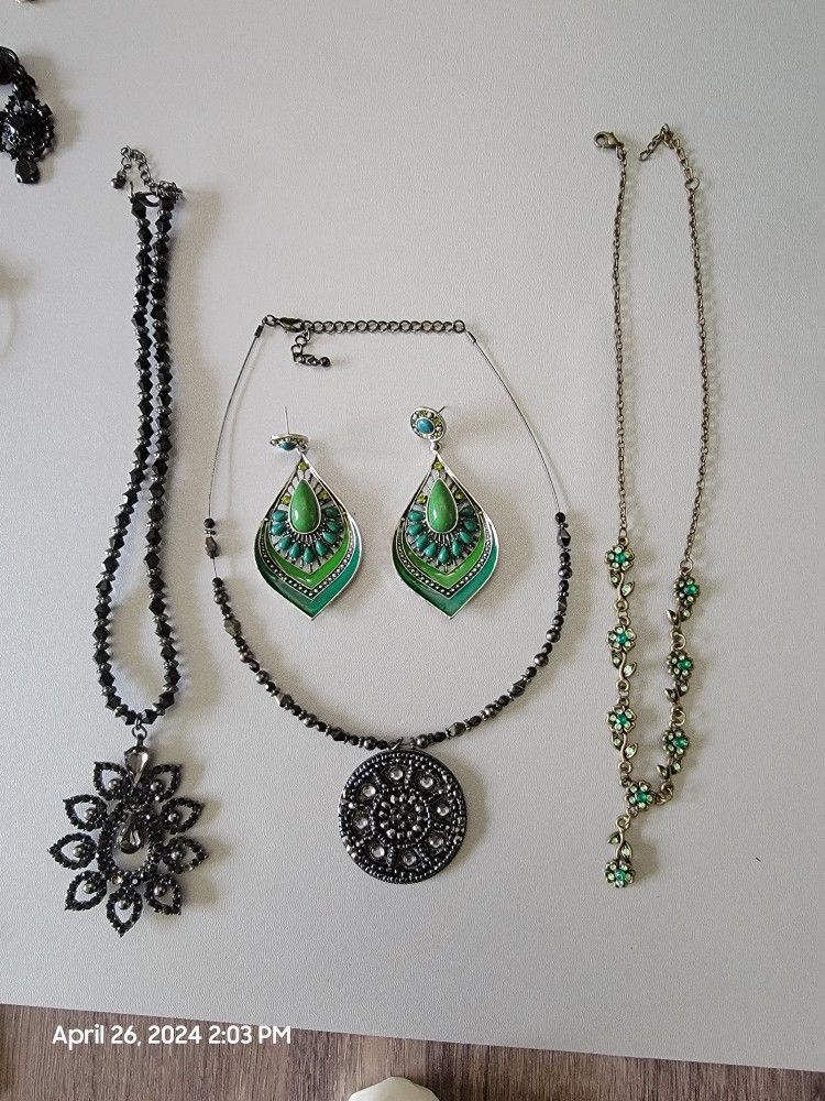 Earrings & Necklaces