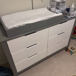 Baby Dresser And Changing Table 