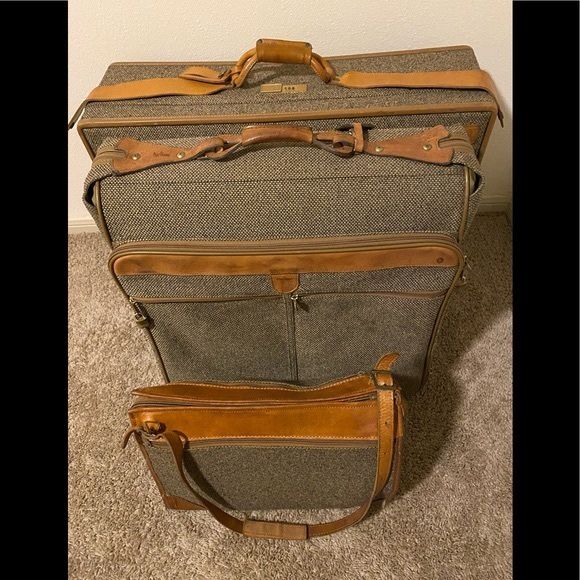 5 Piece Hartmann Classic Tweed & Leather Luggage Set