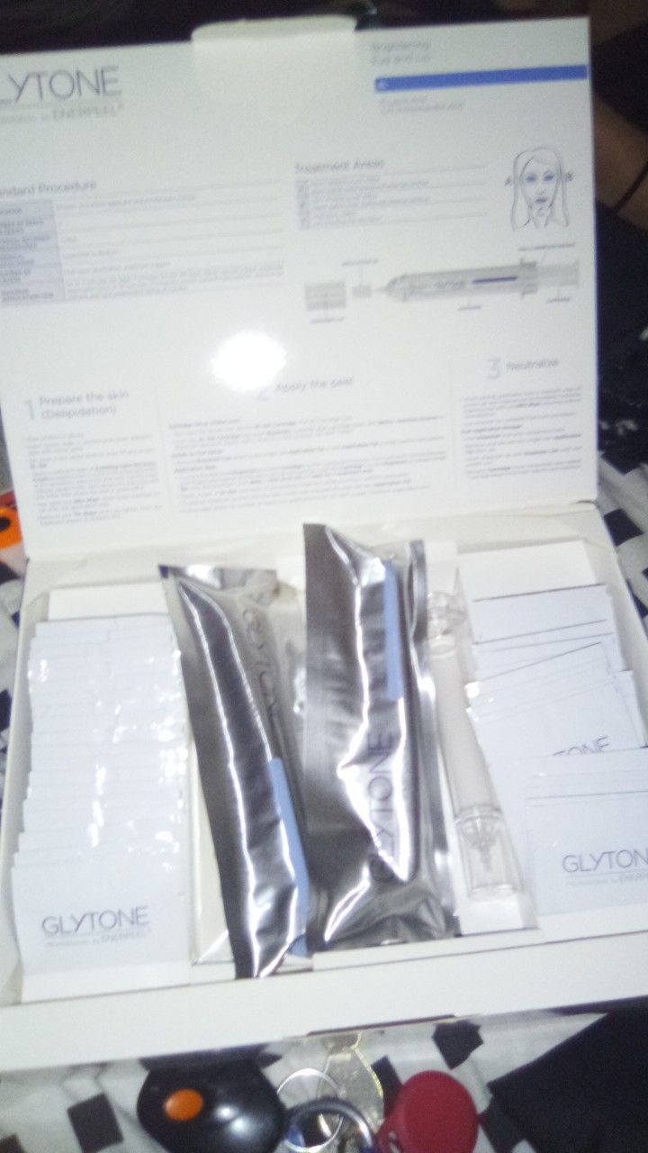 Glytone Lip And Eye Professional Peel Kit