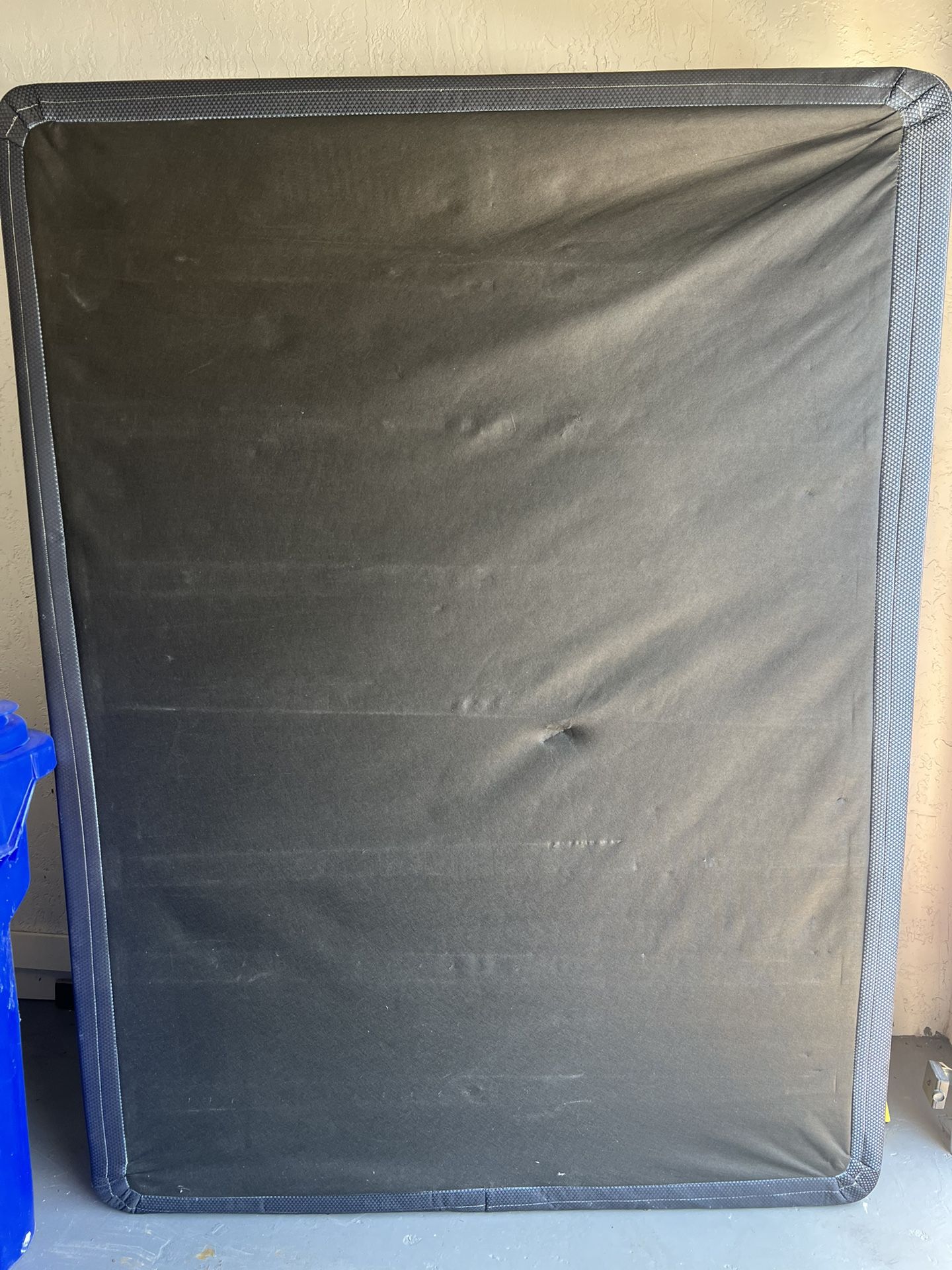 Box Spring Queen Size for Sale in Pembroke Pines, FL - OfferUp