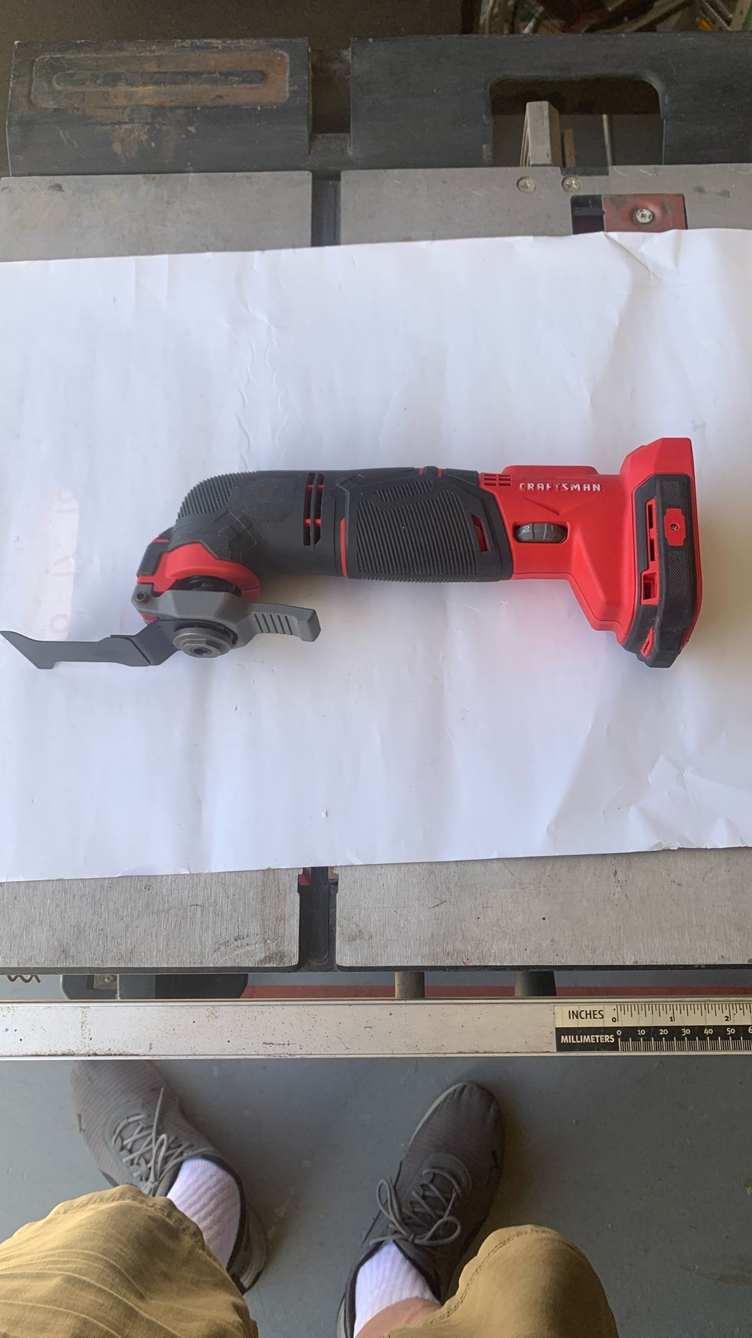 Oscillating tool