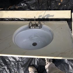 Vanity top with sink