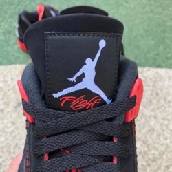 Jordan 4 Retro 
